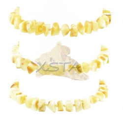 Polished amber bracelet with screw clasp